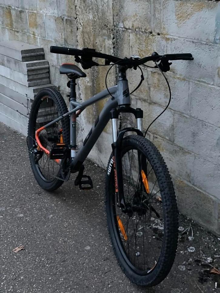 GT AVALANCHE SPORT, Fietsen en Brommers, Fietsen | Mountainbikes en ATB, Ophalen