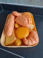 Speelgoed brood met mandje, Ophalen, Zo goed als nieuw