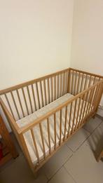 Kinderbed,kinderstoel,verzorgingtafel, Ophalen, Zo goed als nieuw