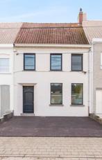Gerenoveerde gezinswoning Oostrozebeke, Immo, Maisons à vendre, 200 à 500 m², Province de Flandre-Occidentale, 3 pièces, Maison 2 façades