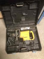 Dewalt breekhamer, Ophalen