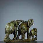 Beeld; Drie natuurstenen olifanten, Antiek en Kunst, Ophalen of Verzenden
