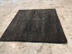 Hoogpolig zwart tapijt van 200 cm x 200 cm, Ophalen, Zo goed als nieuw, Zwart