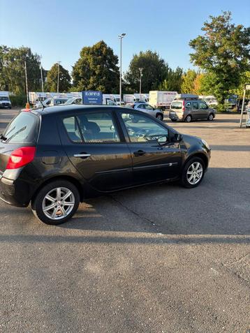 Renault Clio, Achat, Boîte manuelle, 5 portes, Air conditionné