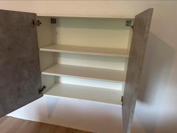 Hangkasten beschikbaar voor biedingen