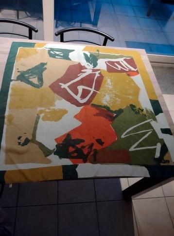 Sjaal 14 beschikbaar voor biedingen