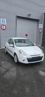 Renault clio prete à immatriculer garantie, Auto's, Renault, Euro 5, Bedrijf, Handgeschakeld, Onderhoudsboekje