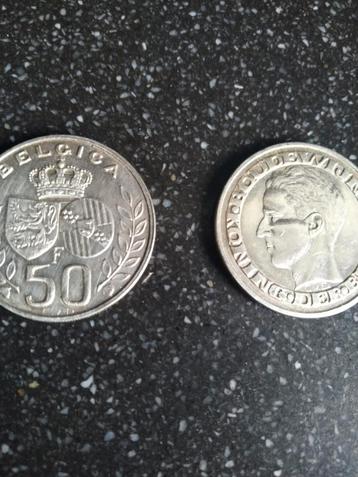 zilveren munten beschikbaar voor biedingen