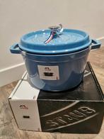 Cocotte staub 24 haute 4.8l neuve, Huis en Inrichting, Keuken | Potten en Pannen, Ophalen of Verzenden