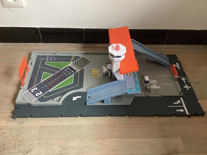 vliegveld matchbox, Kinderen en Baby's, Speelgoed | Racebanen, Zo goed als nieuw, Overige merken, Ophalen