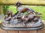 Beau bronze de chiens de chasse à l'affût. Signé P.J.Mene, Antiquités & Art, Antiquités | Bronze & Cuivre, Bronze, Enlèvement ou Envoi