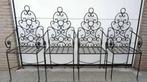 8 oude smeedijzeren stoelen, Ophalen, Zo goed als nieuw