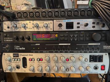 TC M-ONE XL Signaalprocessor met dubbele effecten beschikbaar voor biedingen