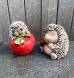 Set van twee decoratieve stenen egeltjes, Ophalen of Verzenden, Zo goed als nieuw