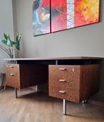 Vintage bureau in wengé fineer design Tijsseling Nijkerk, Ophalen, Zo goed als nieuw, Bureau