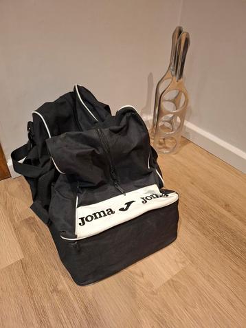 Joma grote basketbaltas beschikbaar voor biedingen