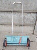 Te koop: strooiwagentje gardena., Tuin en Terras, Ophalen, Gebruikt