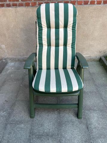 2 Tuinstoelen/ Relaxzetels met aangepaste kussens, Hartman beschikbaar voor biedingen
