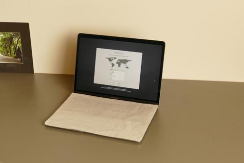Macbook AIR 13-inch met slechts 8 batterijcycli, Touch ID, Computers en Software, Apple Macbooks, Zo goed als nieuw, MacBook Air