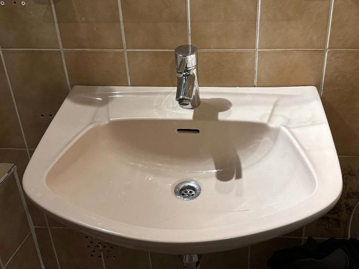 Lavabo/robinet (gratuit), Bricolage & Construction, Sanitaire, Utilisé, Robinet, Chrome, Pierre, Enlèvement