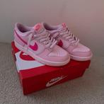 Nike Dunk Low Triple Pink, Kleding | Dames, Schoenen, Verzenden, Nike, Zo goed als nieuw, Sneakers