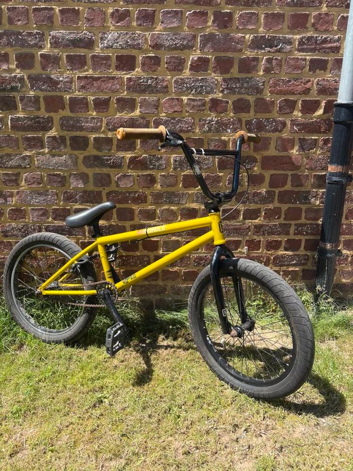 Kink curb BMX yellow, Fietsen en Brommers, Fietsen | Crossfietsen en BMX, Gebruikt, 20 tot 24 inch, Aluminium, Ophalen