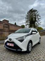 Toyota Aygo witte X-Play 2 — 2021 — 35.102 km, Auto's, Toyota, 4 zetels, Stof, Electronic Stability Program (ESP), Wit
