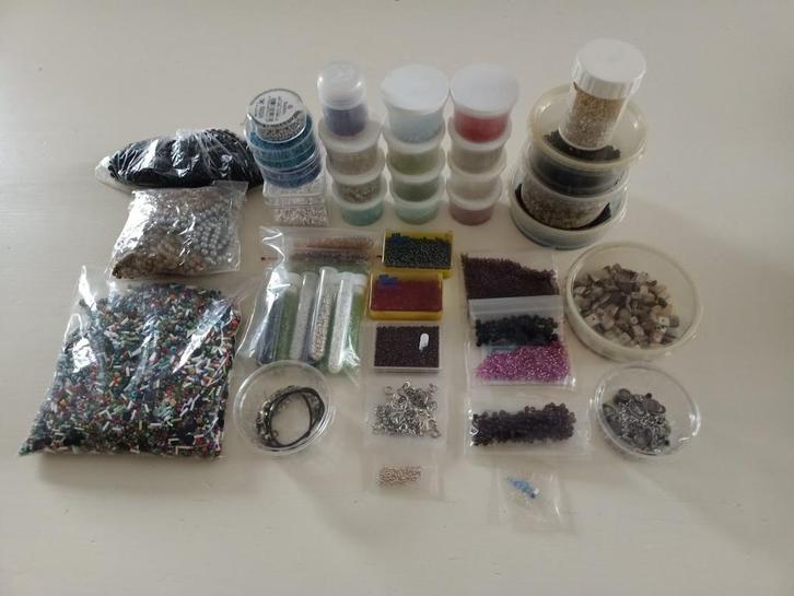 Pareltjes in grote variatie, Hobby en Vrije tijd, Kralen en Sieraden maken, Ophalen