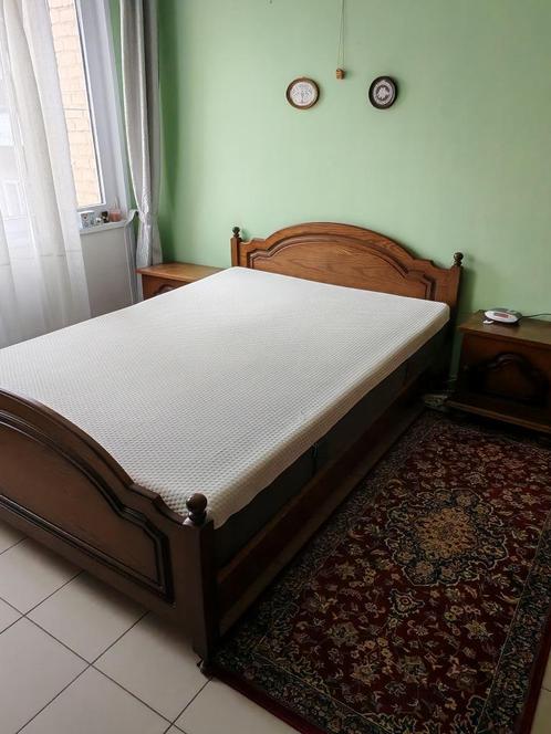 Tweepersoonsbed 140x200 cm in eik +2nachtkastjes +matras +2t, Huis en Inrichting, Slaapkamer | Bedden, Zo goed als nieuw, Tweepersoons