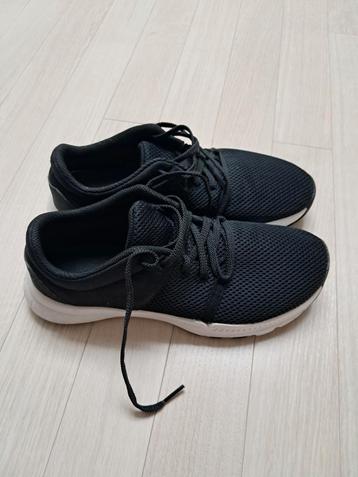 Sportschoenen decathlon, goede staat, maat 38 beschikbaar voor biedingen