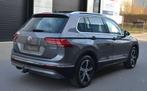 Volkswagen Tiguan 2.0 Tdi Highline DSG Pano/Virtuele cockpit, Auto's, Alcantara, Bedrijf, Diesel, Dealer onderhouden