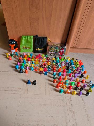 Gogo's Crazy Bones (100+ gogo's avec différents contenants) beschikbaar voor biedingen