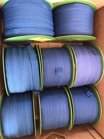 Gordijnband/ plooiband op rol (blauw, 200 m) beschikbaar voor biedingen