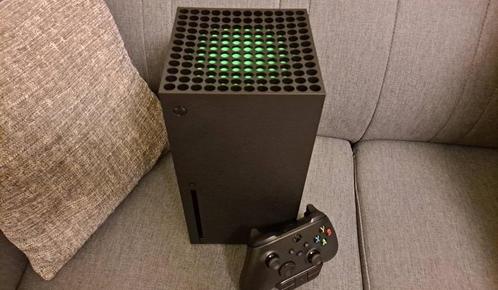 Xbox Series X + Games & Accessoires, Games en Spelcomputers, Spelcomputers | Xbox Series X en S, Zo goed als nieuw, Xbox Series X