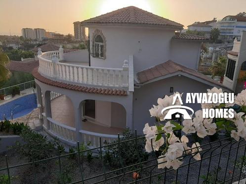 Villa 3+1 avec un beau jardin à Avsallar 4108, Immo, Étranger, Turquie, Maison d'habitation, Ville