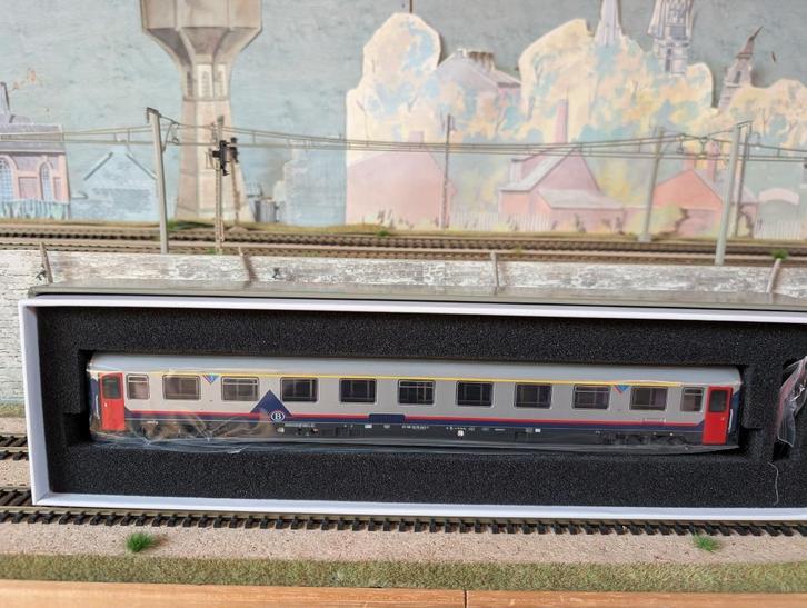 NMBS SNCB | Lsmodels  | I6 A9 Memling 1e Klasse | SPECIAL |, Hobby en Vrije tijd, Modeltreinen | H0, Nieuw, Wagon, Gelijkstroom