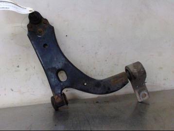 BRAS DE SUSPENSION AVANT DROIT (TRIANGLE) Ford Fusion, Utilisé, Ford