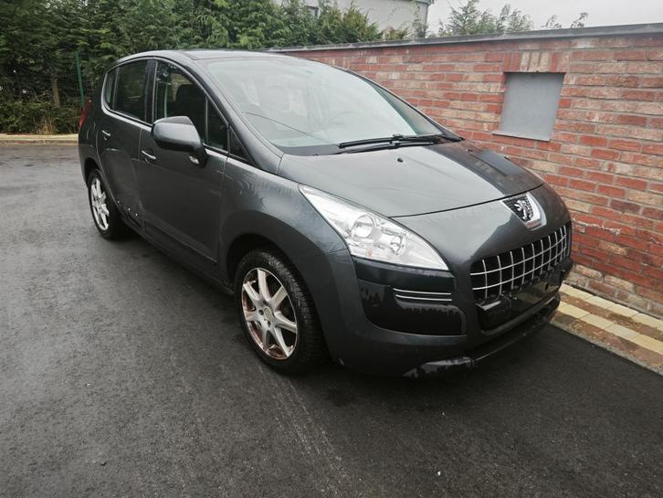 Peugeot  3008  2012 1.6 ess !!  joint de culasse a changé !!, Autos, Peugeot, Particulier, Essence, Euro 5, MPV ou Monospace, 5 portes