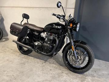 Triumph T120 Bonneville in nieuwstaat met extra's disponible aux enchères