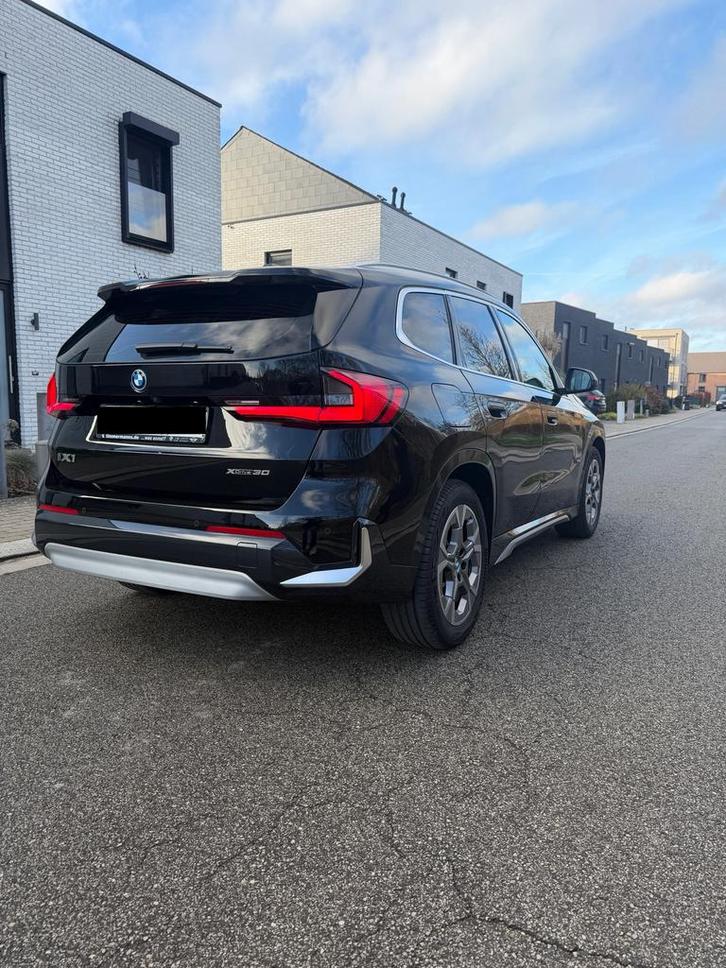 BMW iX1 xDrive30 - Électrique - 21 500 km, Autos, BMW, Particulier, iX1, Électrique, Break, Enlèvement