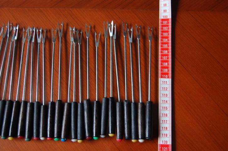 Metalen spiesjes hout handvat fondue BBQ 22 stuks 18cm lang, Huis en Inrichting, Keuken | Bestek, Zo goed als nieuw, Los bestek