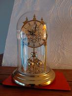 antieke jaar pendelklok onder glazen stolp, Antiek en Kunst, Ophalen