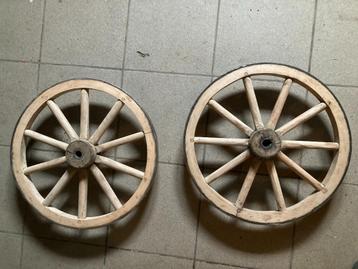 A vendre 2 roues en bois, Antiquités & Art, Enlèvement