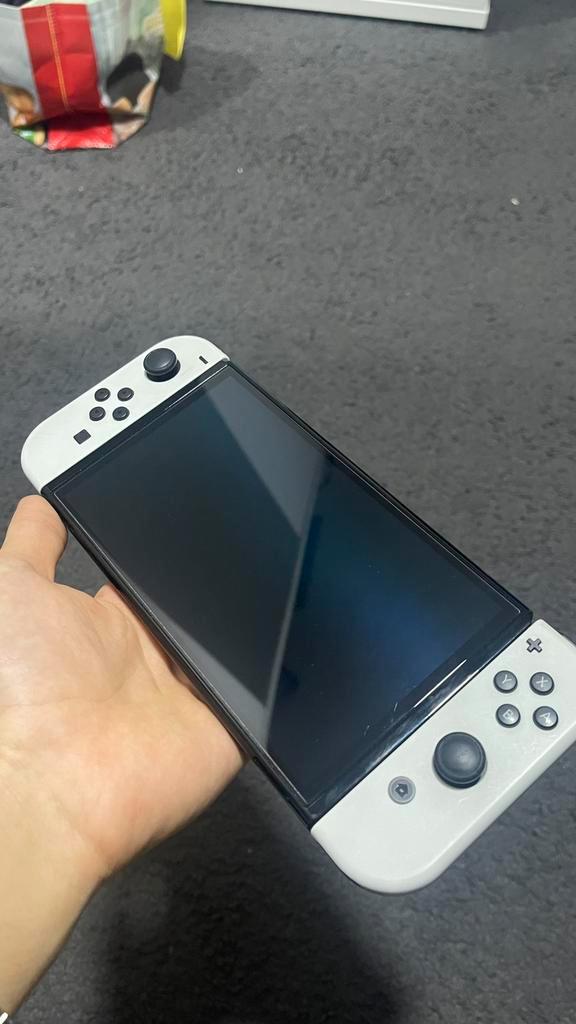 Nintendo Switch Oled - 2021, Games en Spelcomputers, Spelcomputers | Nintendo Switch, Zo goed als nieuw, Switch OLED, Ophalen