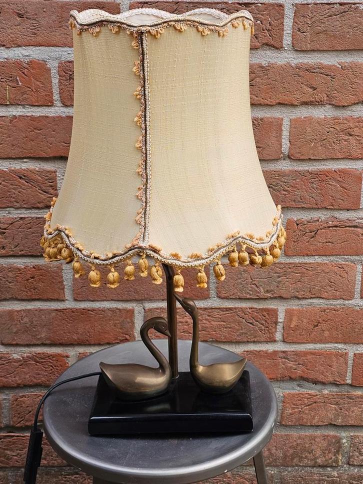 Lampe de table vintage en laiton français avec motif cygne, Maison & Meubles, Lampes | Lampes de table, Enlèvement