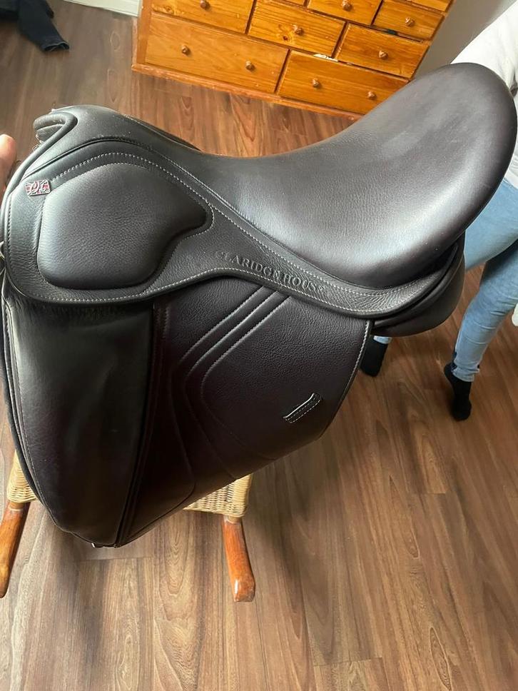 Dressuurzadel, Dieren en Toebehoren, Paarden en Pony's | Zadels, Zo goed als nieuw, Dressuur, Ophalen