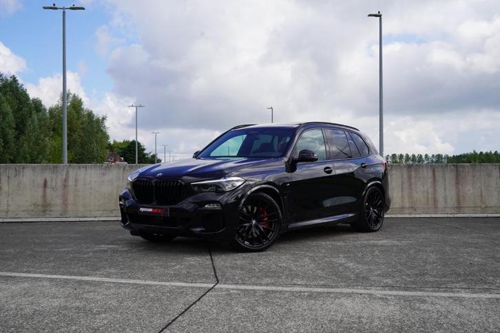 Prachtige BMW X5 xDrive45 M-Pakket FULL BLACK, Auto's, BMW, Bedrijf, Te koop, X5, 360° camera, Adaptive Cruise Control, Android Auto