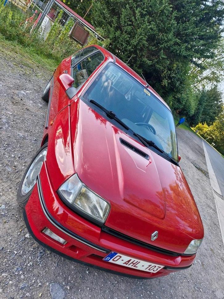 Clio 16v moteur f7r 700, Autos, Renault, Particulier, Clio, Essence, Boîte manuelle, Rouge, Autre, Enlèvement