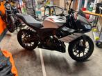 Aprilia 125 Tuono, Naked bike, Particulier, 2 cylindres, 125 cm³