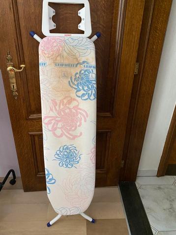 Strijkplank beschikbaar voor biedingen